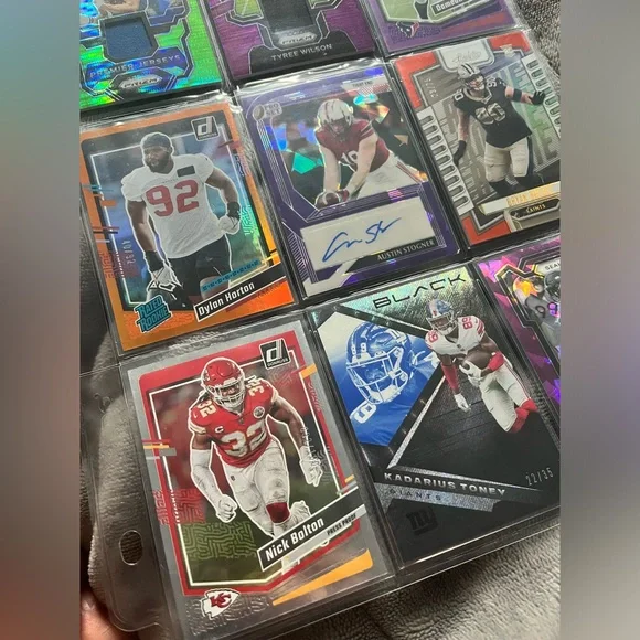 NFL Cards - Picture 3 of 4